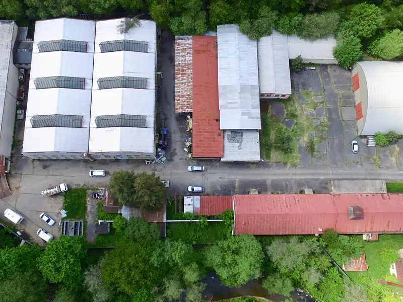 Prodej výrobní haly, prostoru 3000 m², Skryje – náhled fotky 1