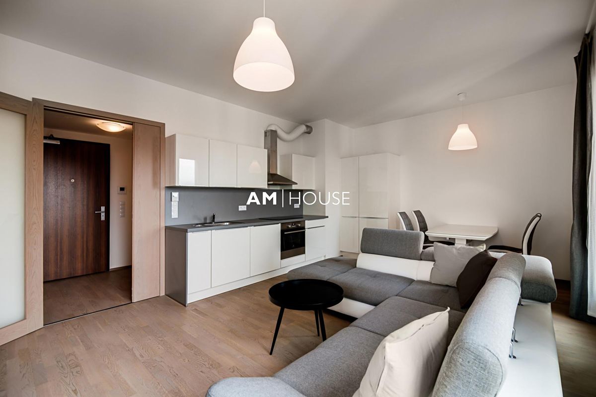 Pronájem bytu 2+kk 49 m² – fotografie 3