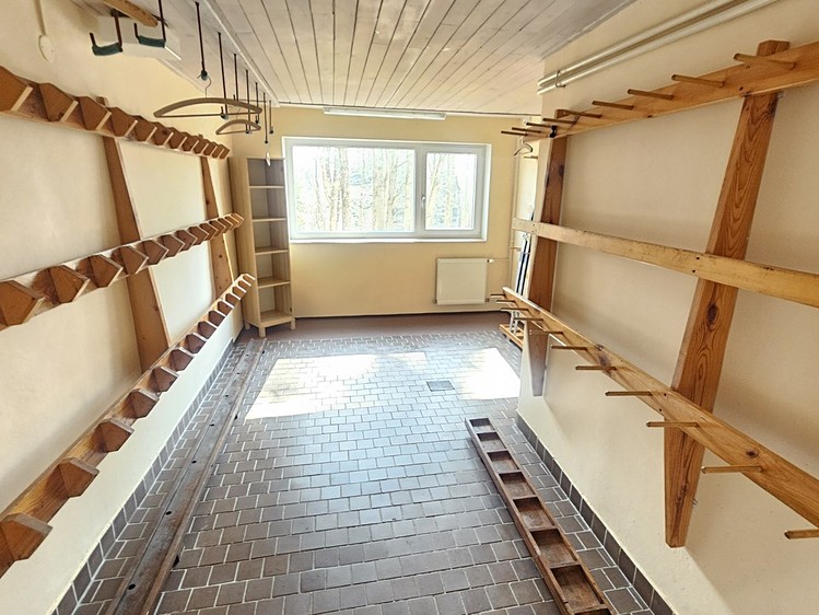 Prodej komerčního prostoru, 1 047 m² (9 z 42)