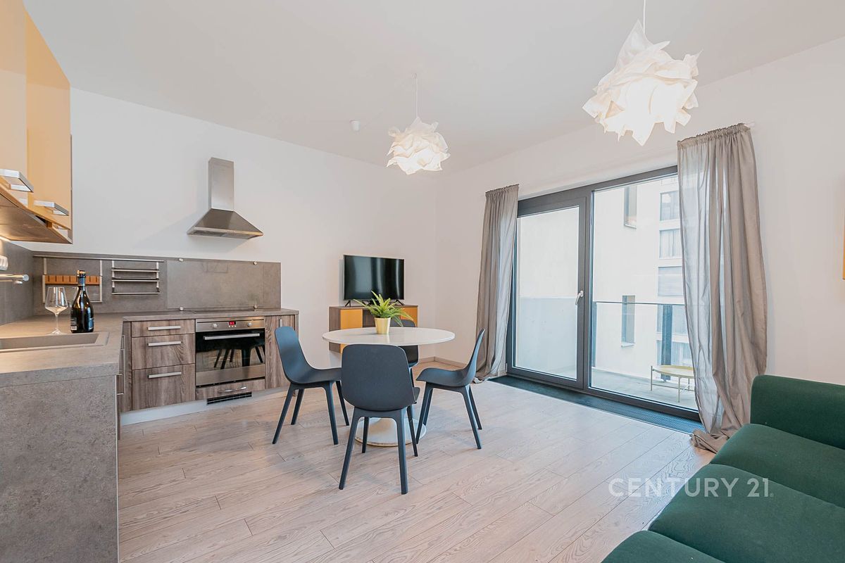 Pronájem bytu 3+kk 74 m²