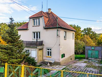 Prodej rodinného domu 200 m², pozemek 1305 m²