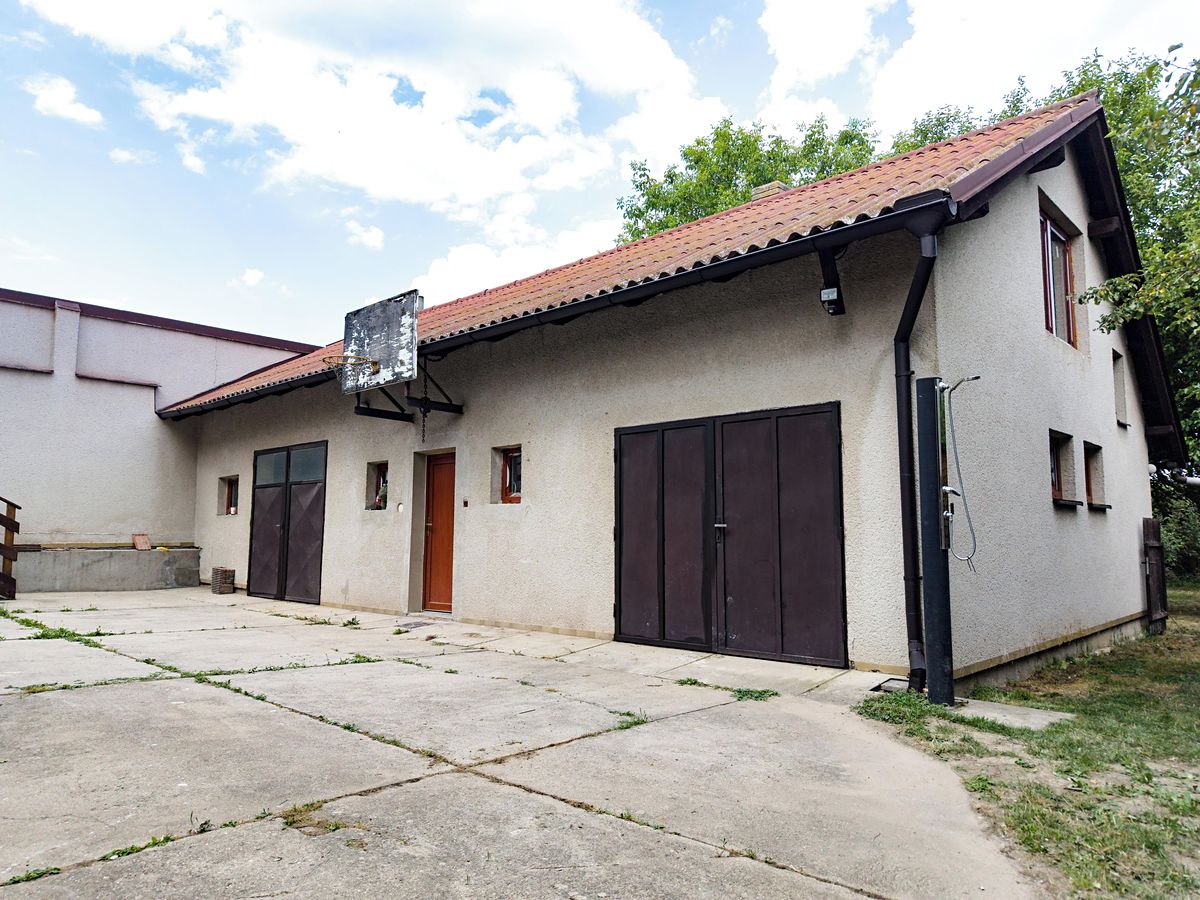 Prodej rodinného domu 266 m², pozemek 1415 m² – fotografie 5