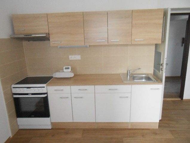 Pronájem bytu 2+1 72 m² – fotografie 2