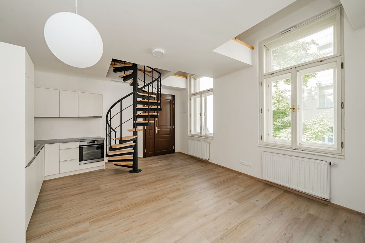 Pronájem bytu 4+kk 88 m²