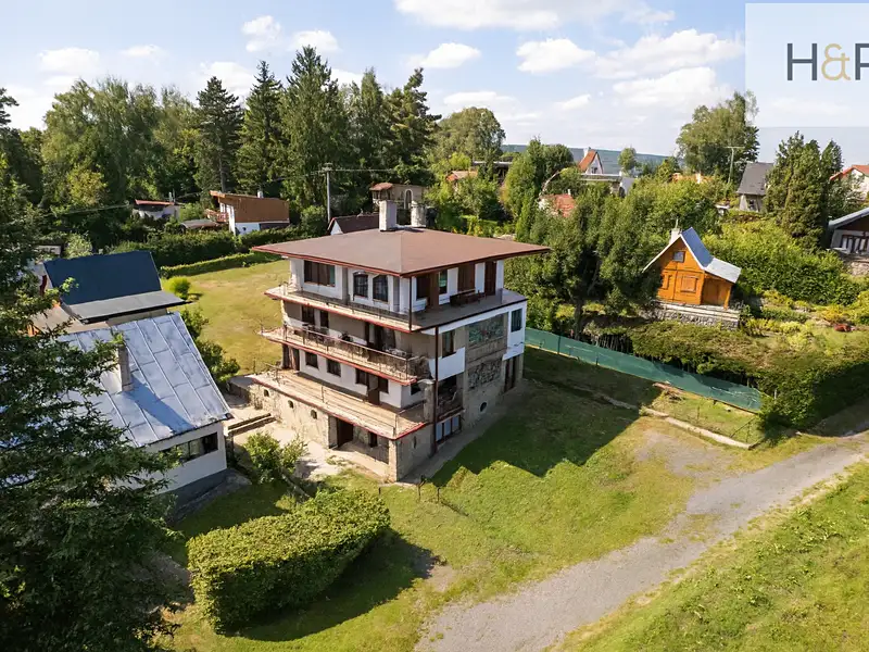 Prodej rodinného domu 365 m², pozemek 481 m², Seč – náhled fotky 2