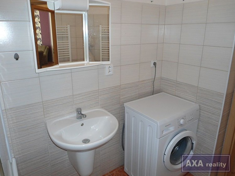 Pronájem bytu 2+kk, 62 m² (8 z 12)