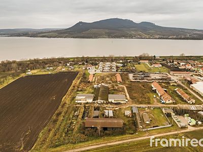 Prodej komerčního pozemku 9422 m²
