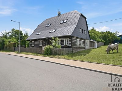 Prodej rodinného domu 309 m², pozemek 1851 m²