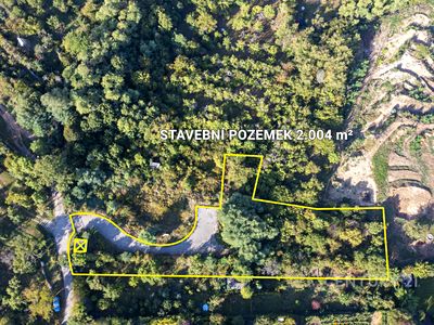 Prodej stavebního pozemku 2004 m²