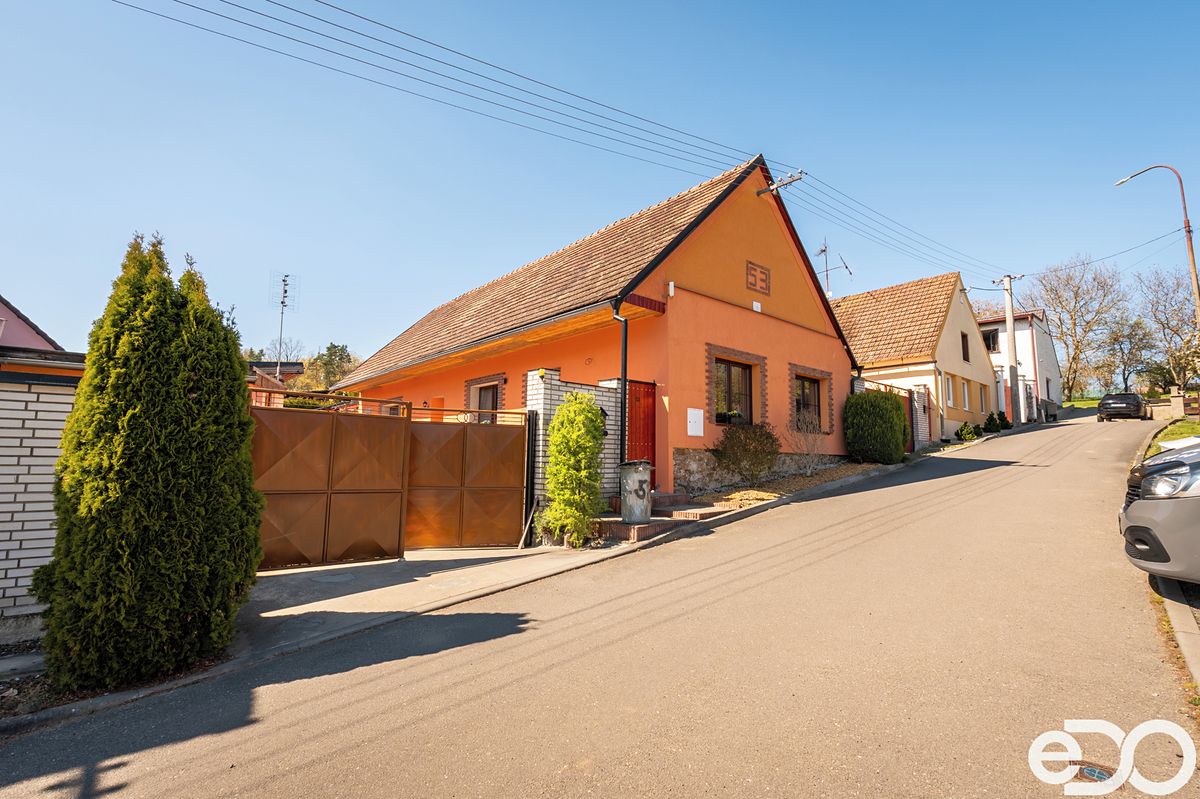 Prodej rodinného domu 140 m², pozemek 661 m²