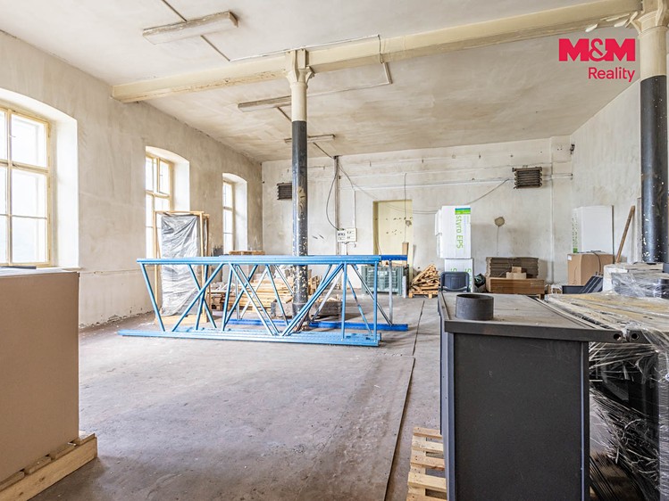 Pronájem komerčního prostoru, 800 m² (3 z 14)