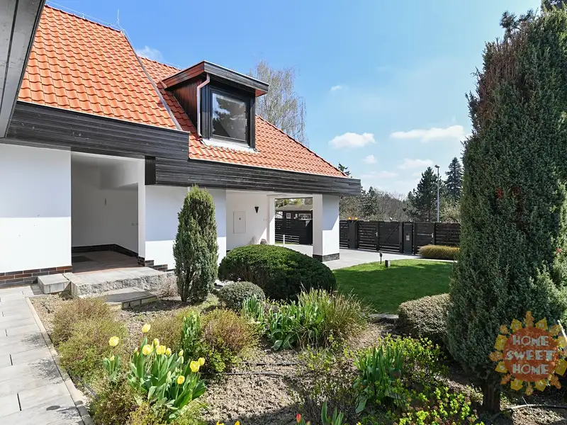 Pronájem rodinného domu 417 m², pozemek 1208 m², Praha – náhled fotky 2