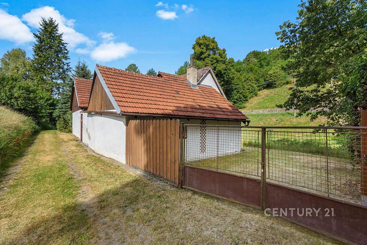 Prodej chalupy 140 m², pozemek 870 m² – fotografie 3