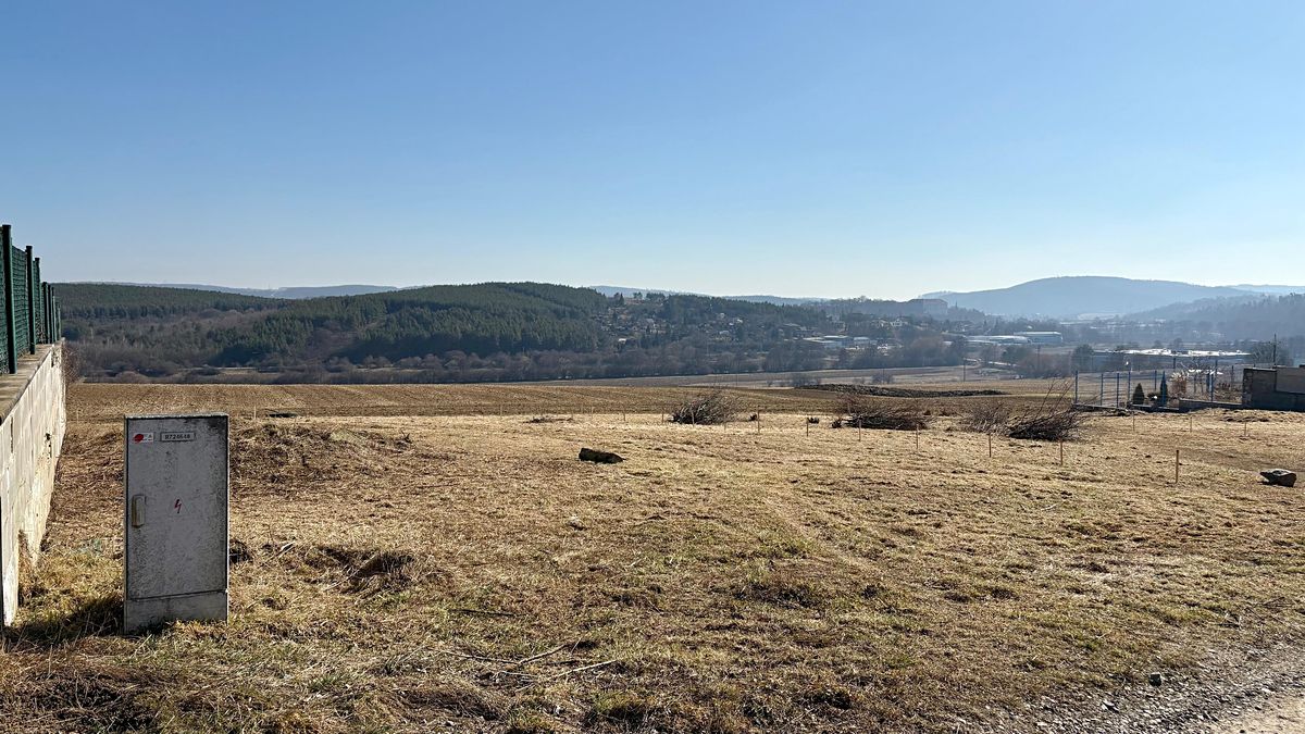 Prodej stavebního pozemku 591 m² – fotografie 3