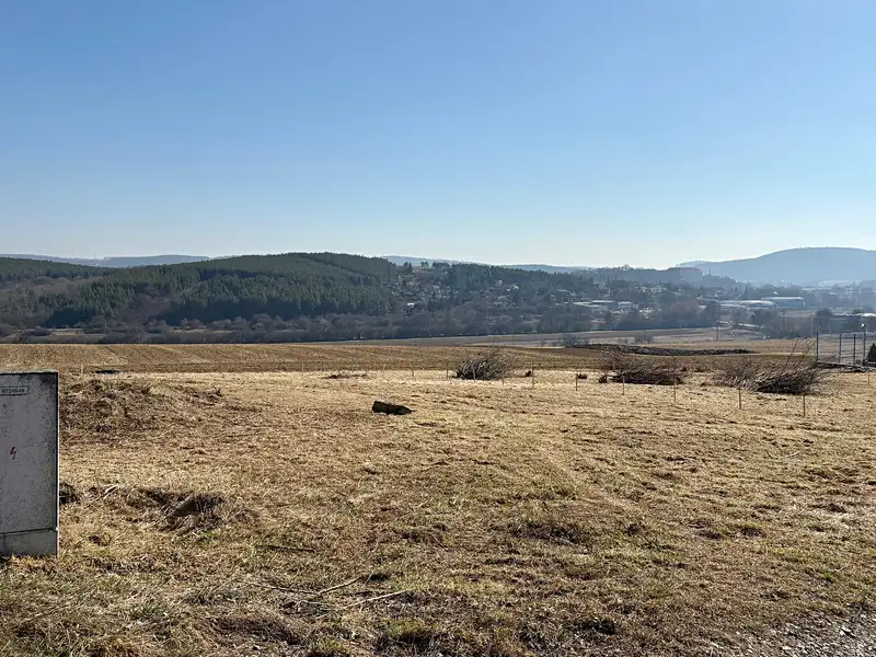 Prodej stavebního pozemku 591 m², Rosice – náhled fotky 3