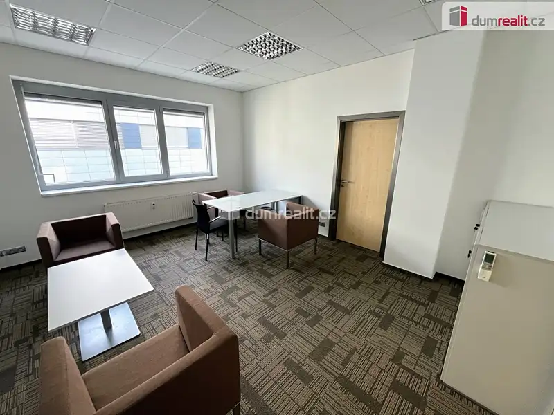 Pronájem kanceláře 20 m², Uherské Hradiště – náhled fotky 1
