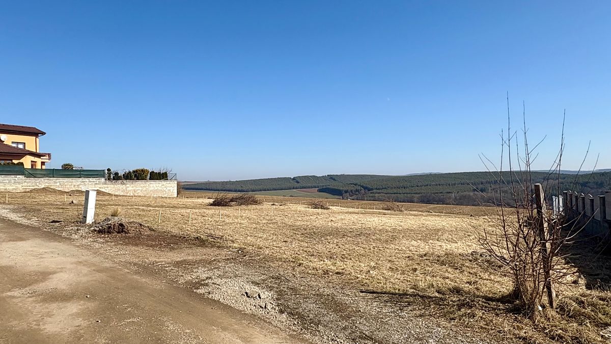 Prodej stavebního pozemku 591 m² – fotografie 2