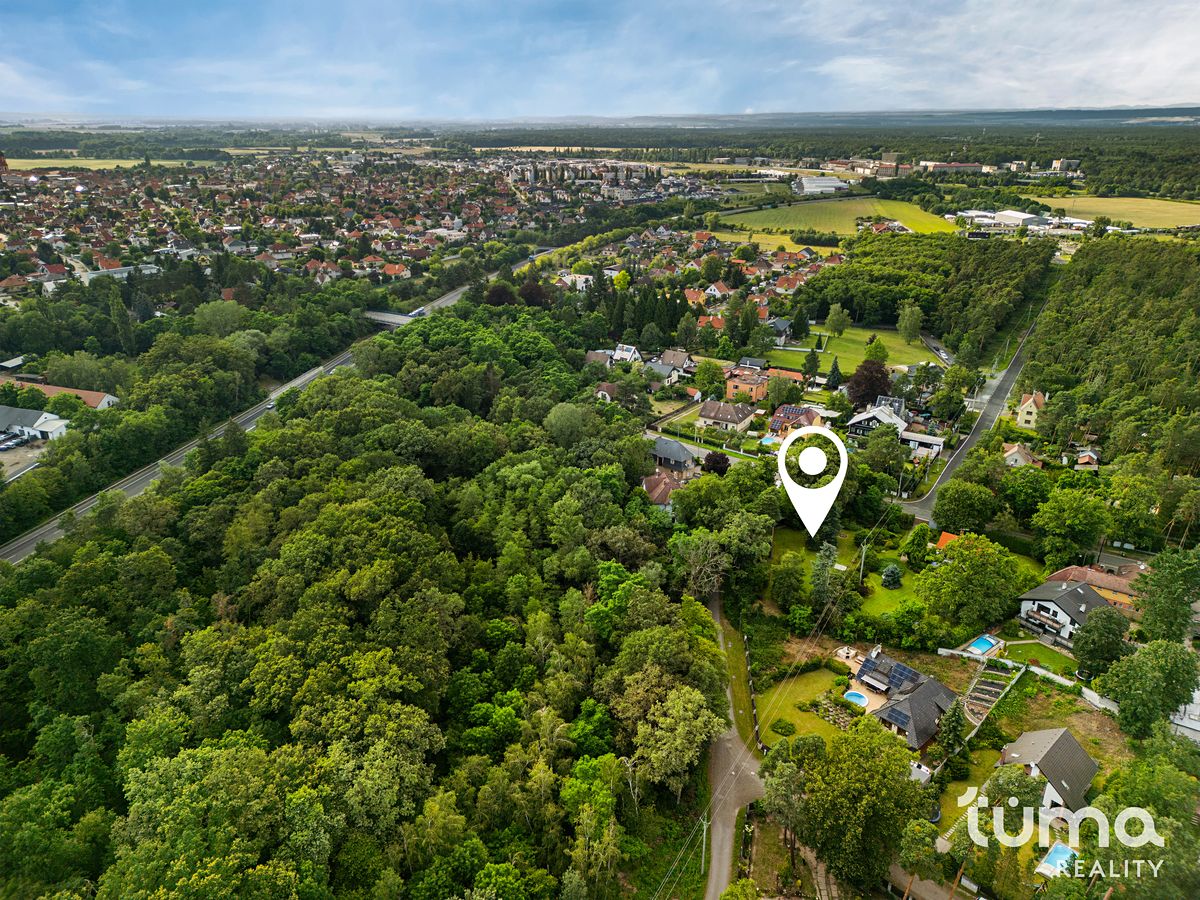 Prodej stavebního pozemku 1791 m² – fotografie 2