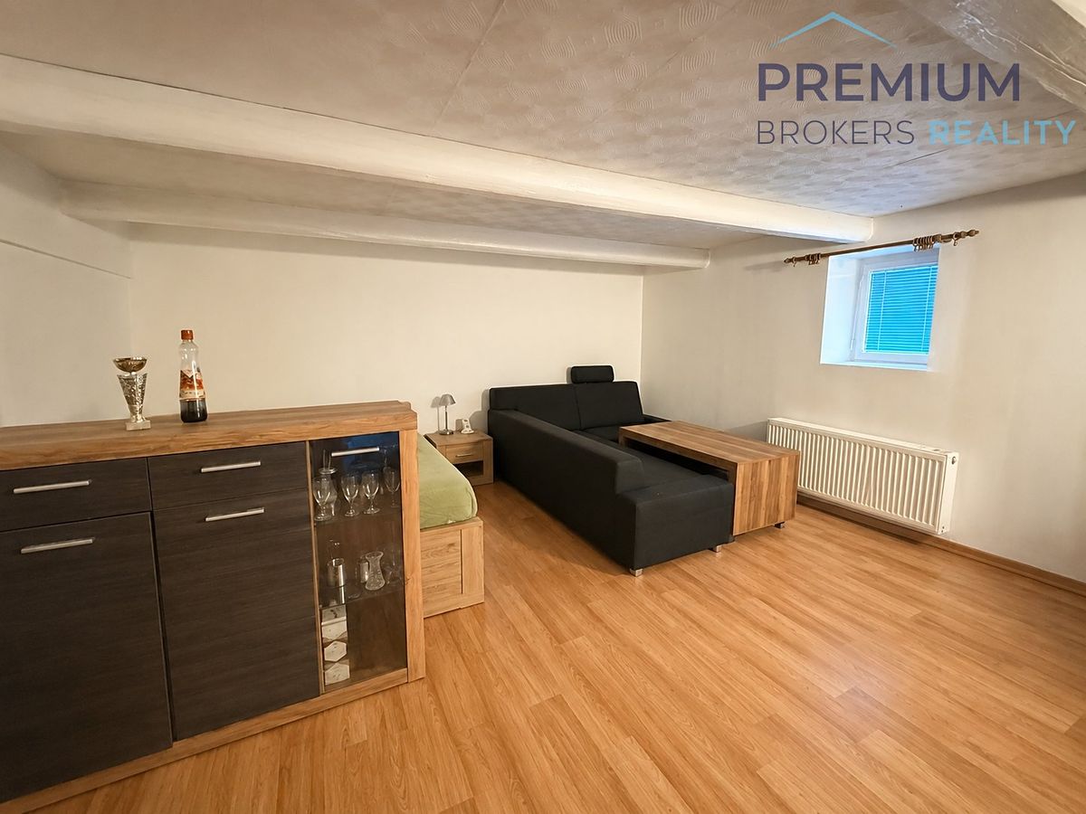 Prodej chalupy 220 m², pozemek 1374 m² – fotografie 5