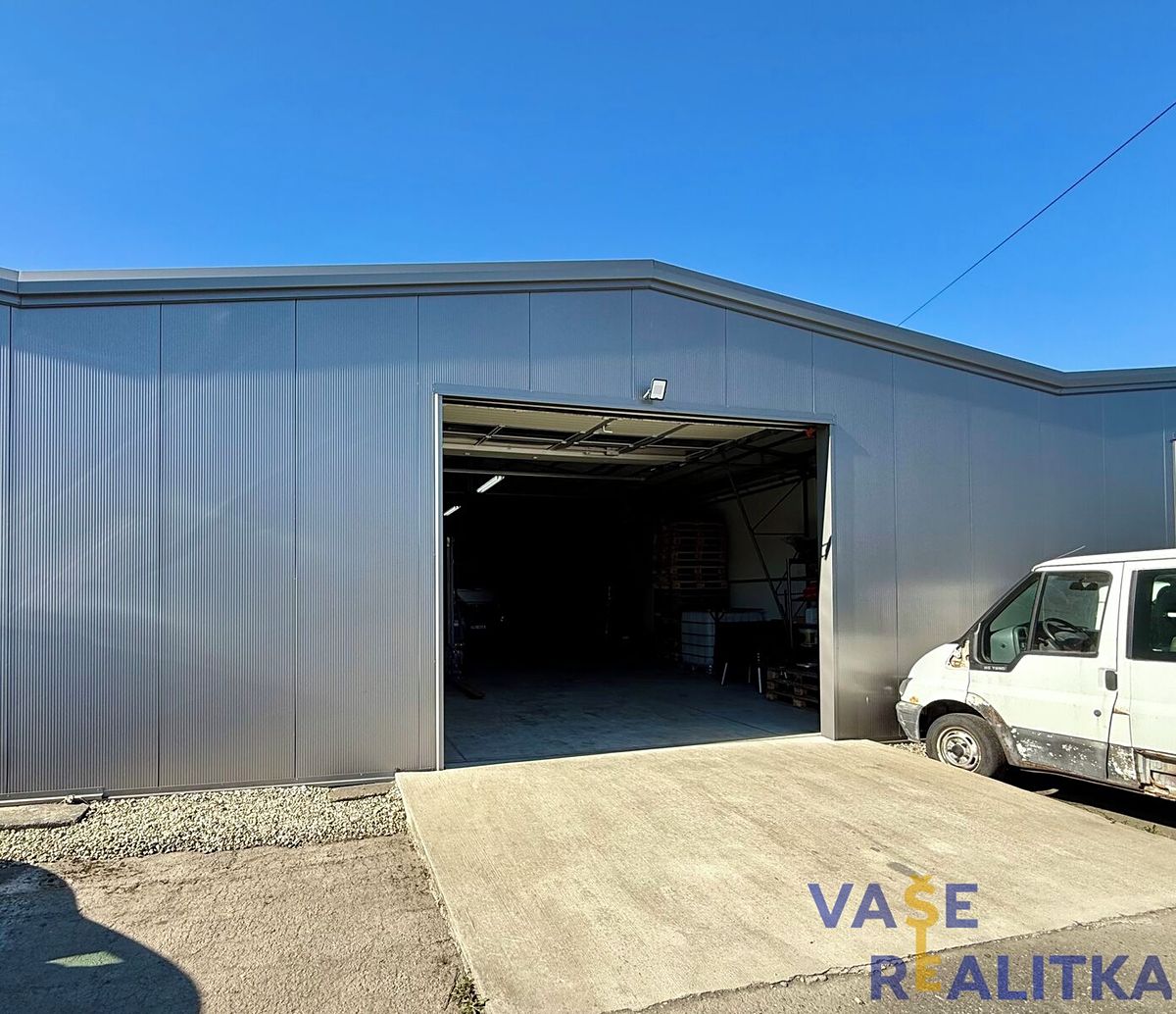 Pronájem skladového prostoru 223 m²