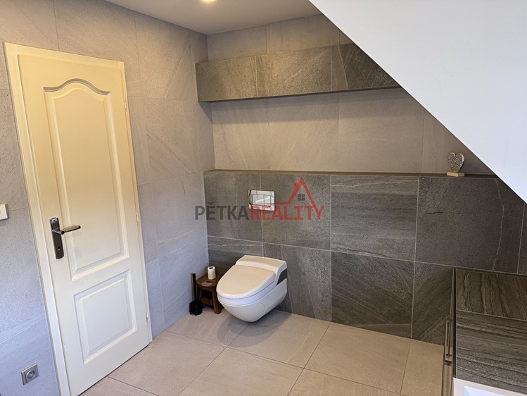 Prodej domu, 188 m² (31 z 38)