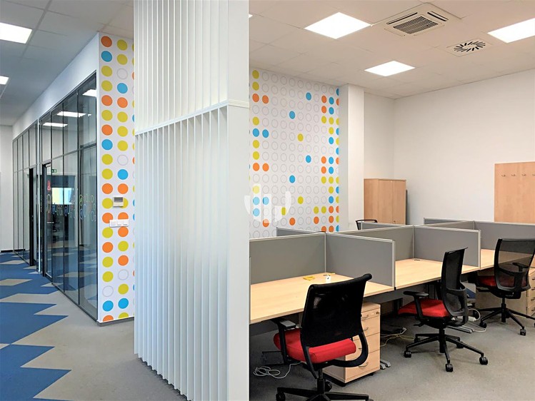 Pronájem komerčního prostoru, 193 m² (6 z 10)