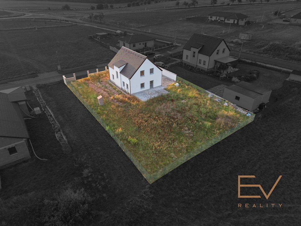 Prodej rodinného domu 165 m², pozemek 1012 m² – fotografie 3