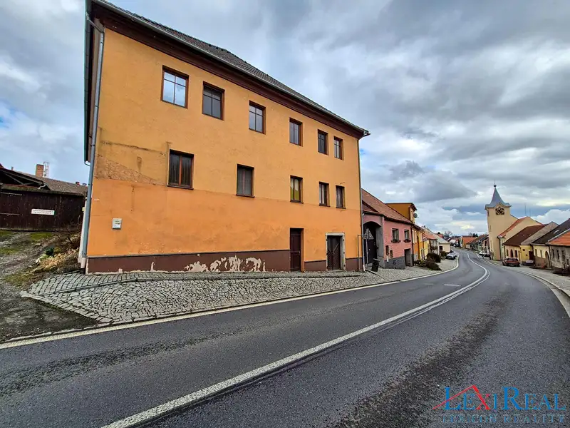 Prodej vícegeneračního domu 433 m², pozemek 373 m², Kasejovice – náhled fotky 1