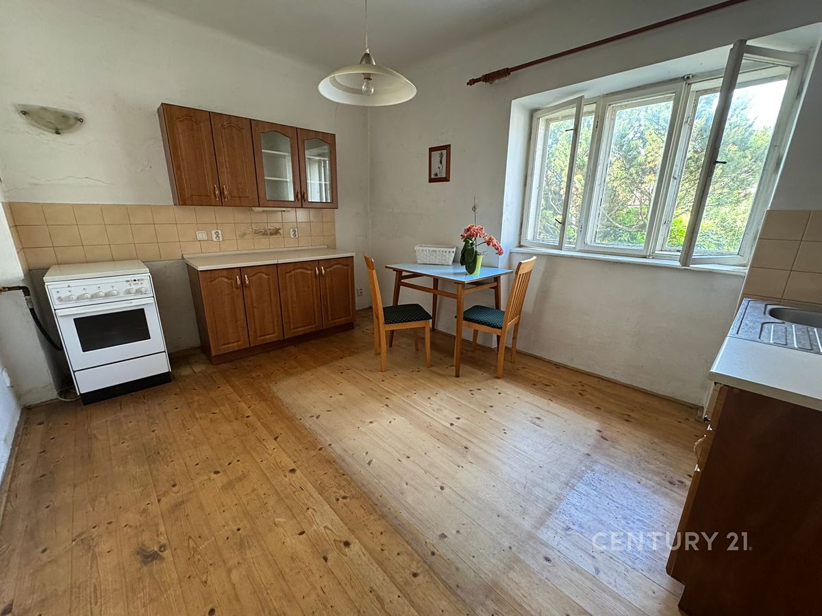Prodej rodinného domu 160 m², pozemek 1666 m² – fotografie 4