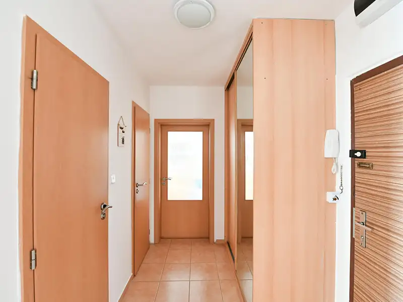 Prodej bytu 2+1 62 m², Praha – náhled fotky 2