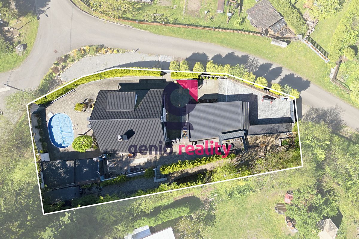 Prodej rodinného domu 120 m², pozemek 658 m² – fotografie 2