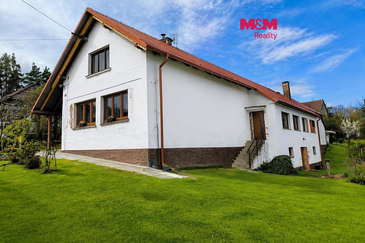 Prodej rodinného domu 158 m², pozemek 5485 m²