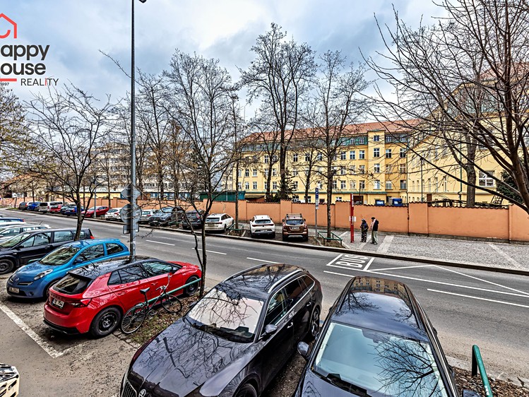 Pronájem bytu 3+kk, 73 m² (19 z 21)