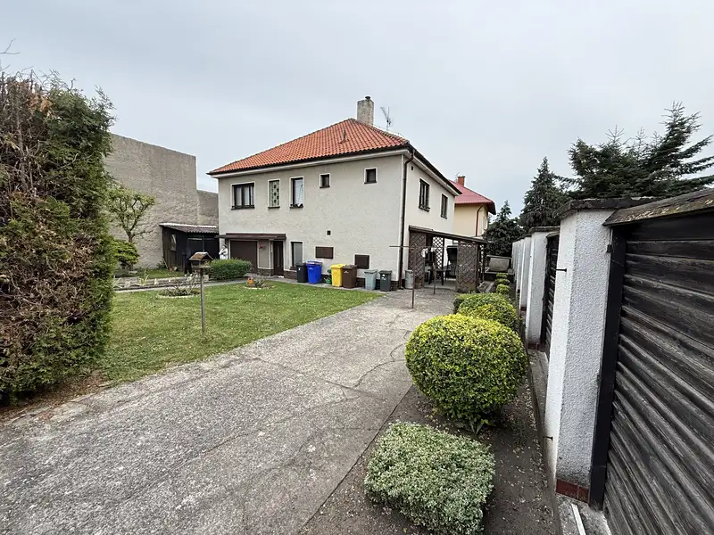 Prodej rodinného domu 140 m², pozemek 626 m², Sadská – náhled fotky 1