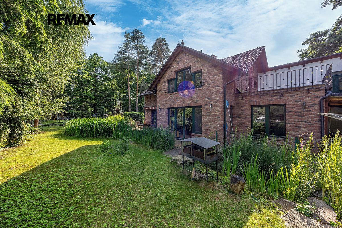 Prodej rodinného domu 280 m², pozemek 1546 m² – fotografie 4