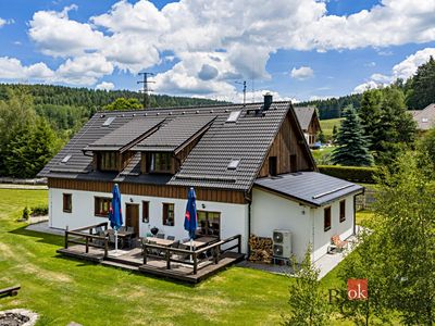 Prodej rodinného domu 294 m², pozemek 2400 m²