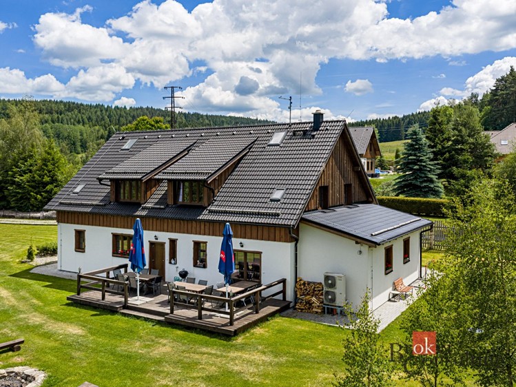 Haus zum Kauf, 294 m² (1 von 35)