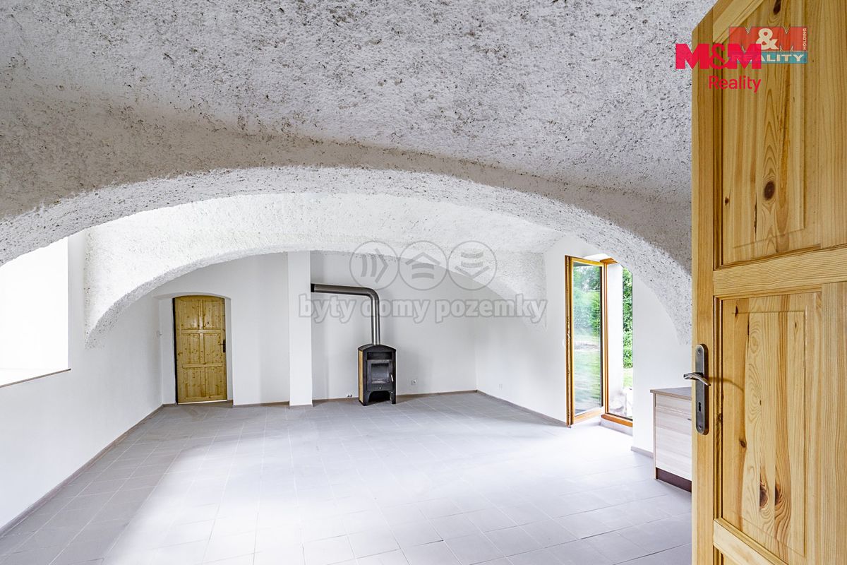 Prodej rodinného domu 130 m², pozemek 1000 m² – fotografie 4