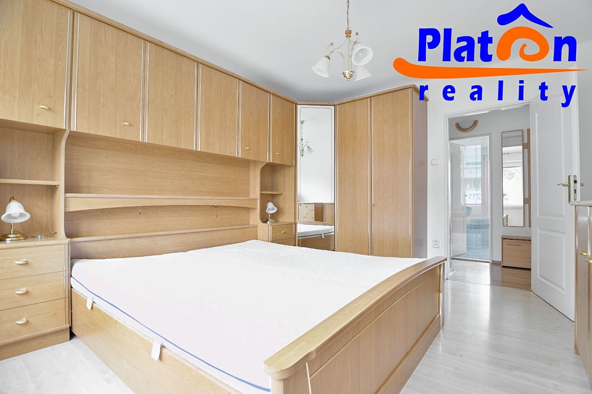 Pronájem bytu 3+1 61 m² – fotografie 3