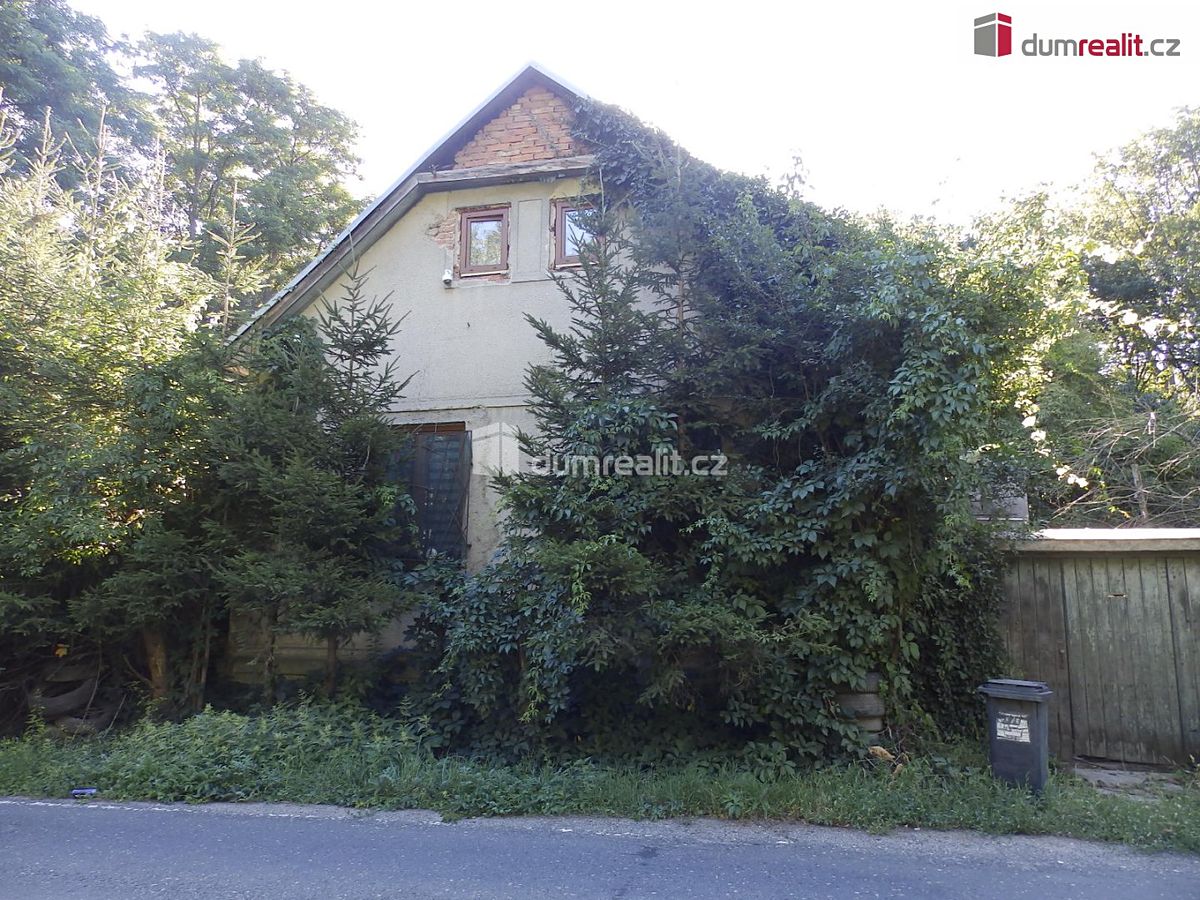 Prodej rodinného domu 180 m², pozemek 751 m²