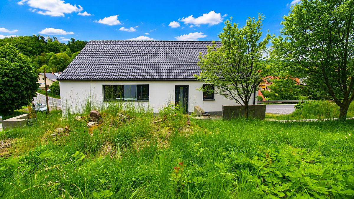 Prodej rodinného domu 104 m², pozemek 686 m² – fotografie 2
