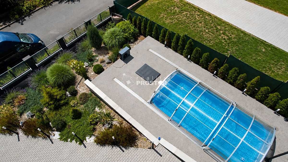 Prodej rodinného domu 154 m², pozemek 1112 m² – fotografie 2