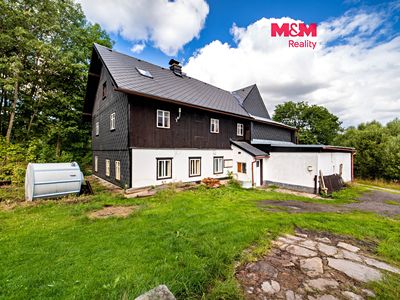 Prodej rodinného domu 350 m², pozemek 2607 m²