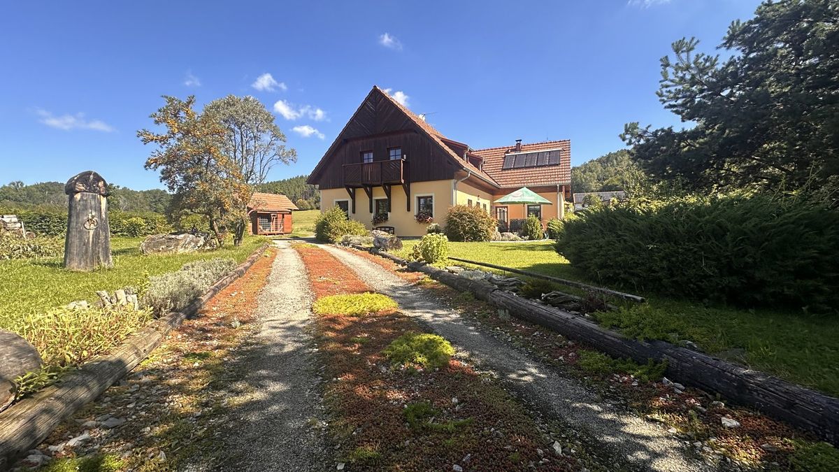 Prodej rodinného domu 160 m², pozemek 1681 m²
