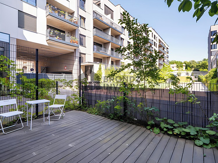 Квартира 1+kk в оренду, 30 м² (5 з 9)