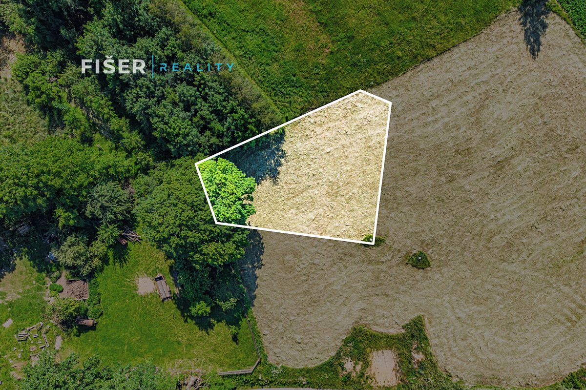 Prodej stavebního pozemku 800 m² – fotografie 2