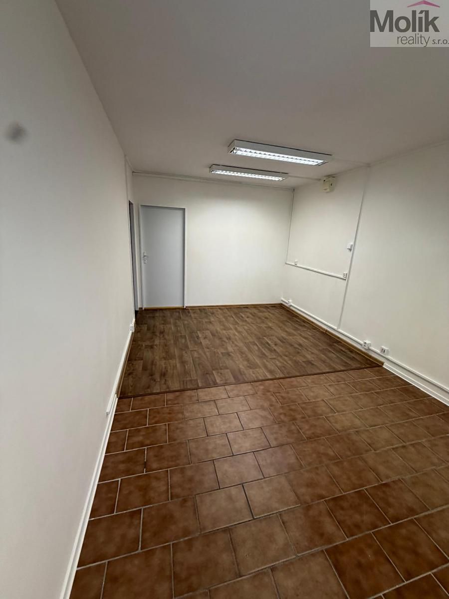 Prodej kanceláře 55 m² – fotografie 3