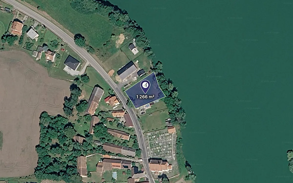 Prodej stavebního pozemku 1266 m²