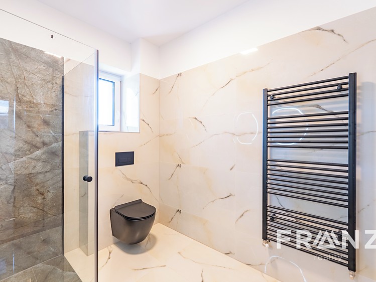 Pronájem bytu 2+1, 75 m² (8 z 21)