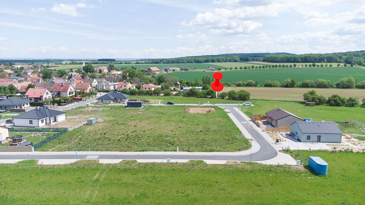 Prodej stavebního pozemku 1366 m² – fotografie 3
